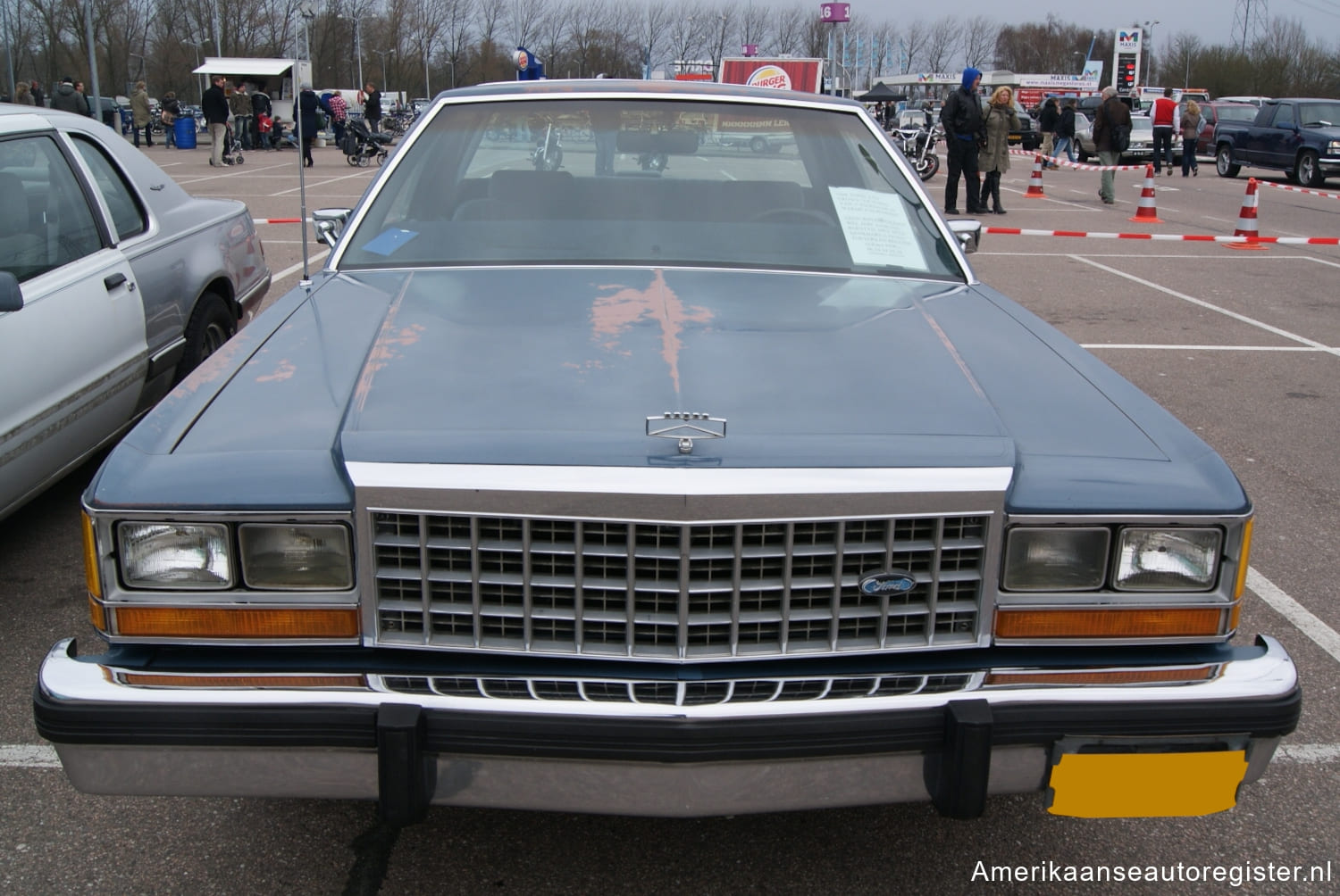 Ford LTD Crown Victoria uit 1983